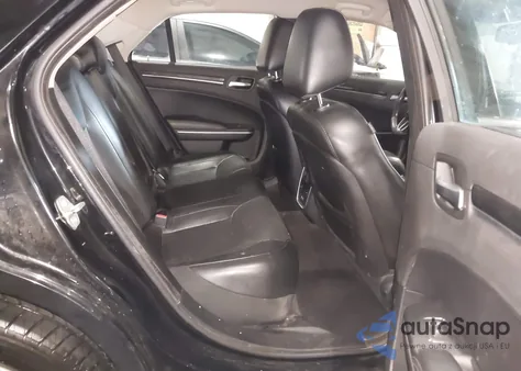 2019 Chrysler 300 Limited Awd из США, поврежденный, VIN 2C3CCAKG8KH536962